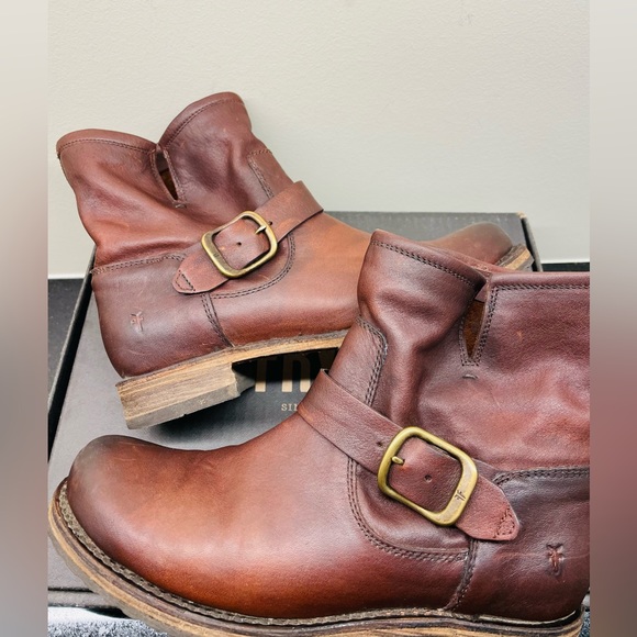 Frye Veronica Booties Redwood 7.5 size - Picture 9 of 11